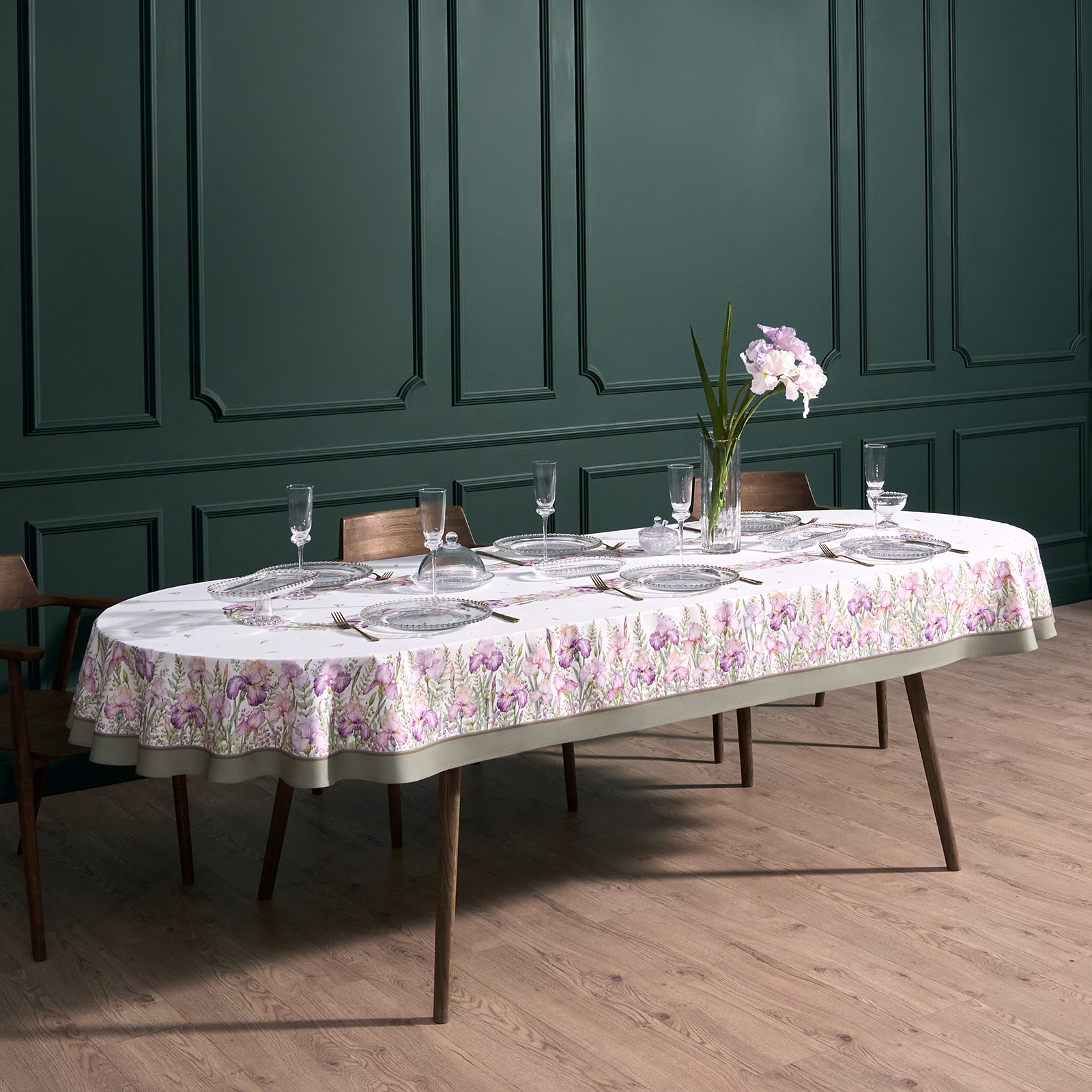 СКАТЕРТЬ  ОВАЛЬНАЯ  