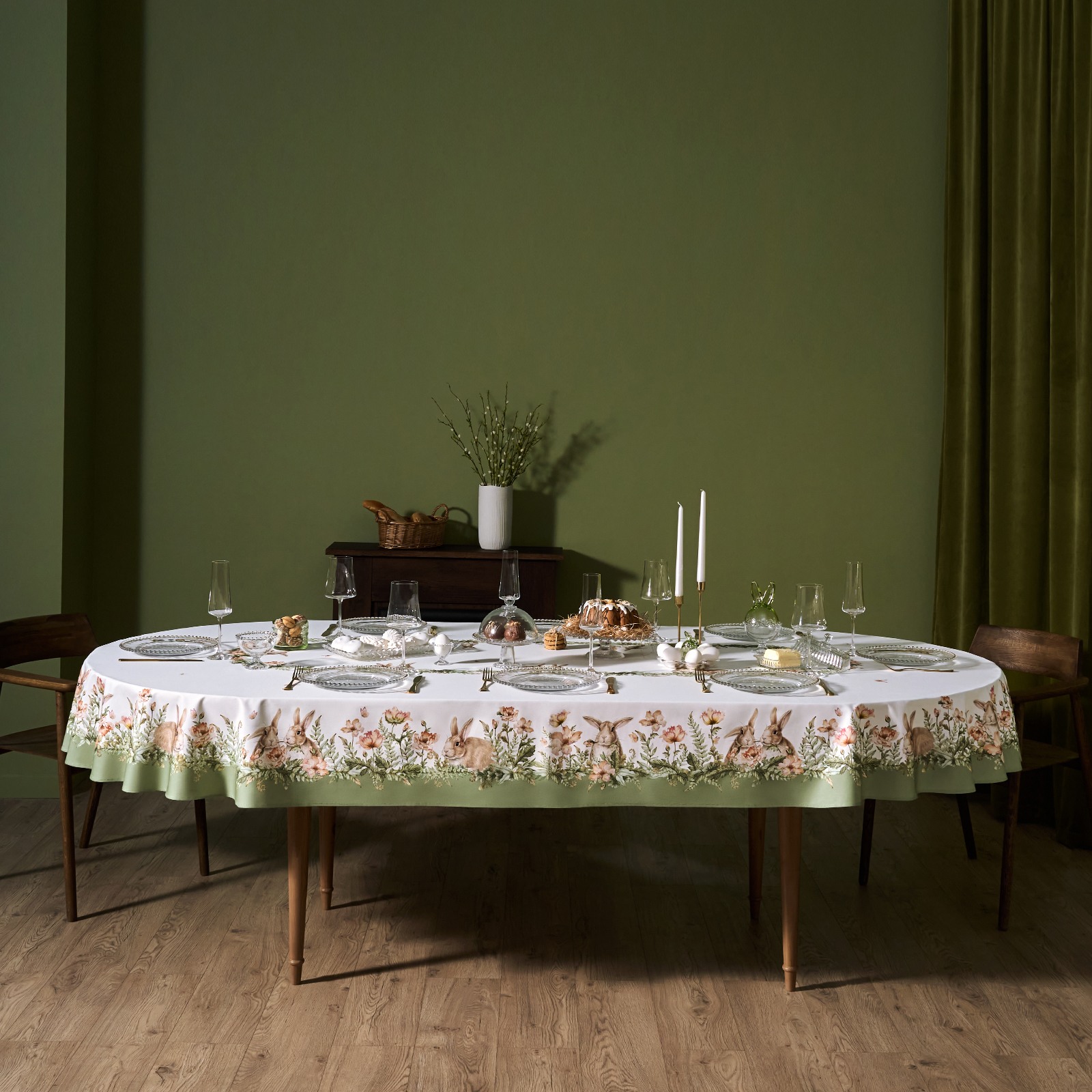 СКАТЕРТЬ  ОВАЛЬНАЯ  