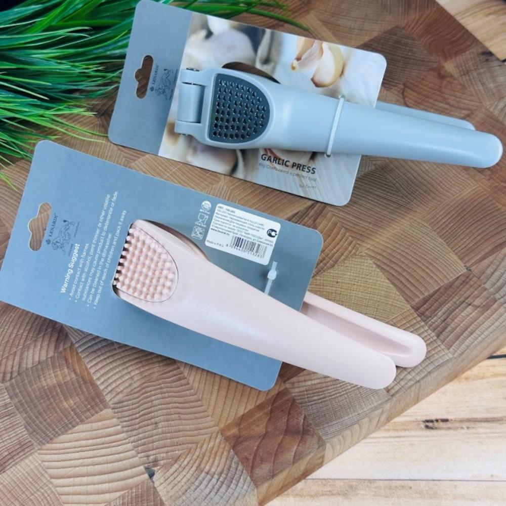 160-293 Чеснокодавилка в под.уп.(х48)Пластик 160-293 Чеснокодавилка в под.уп.(х48)Пластик