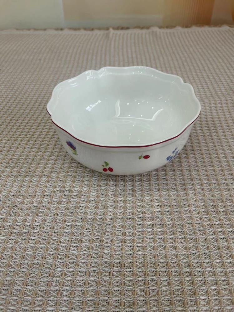 Scarlet Салатник 20см/1600мл фарфор кратно 3 Scarlet Салатник 20см/1600мл фарфор кратно 3