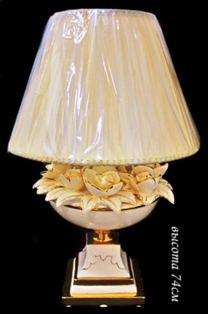 30-047 Настольная лампа с цветами 74см. (х1) Фарфор