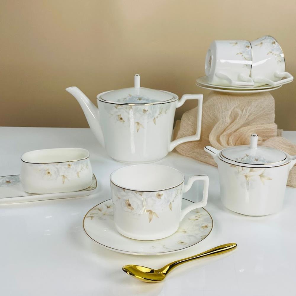 145-682 Чайный сервиз 18пр. ЛИЛИАН в под.уп.(х2)Костяной фарфор 145-682 Чайный сервиз 18пр. ЛИЛИАН в под.уп.(х2)Костяной фарфор