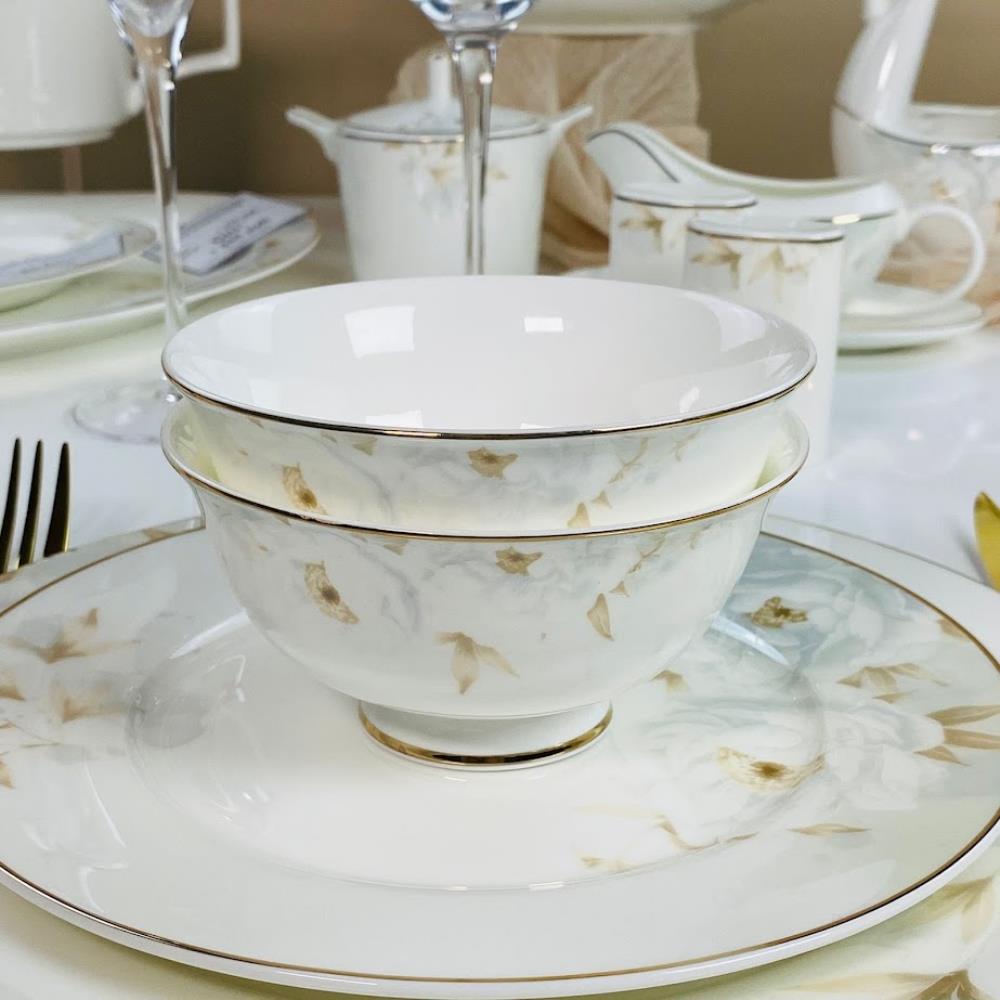 145-696 Салатник 15см ЛИЛИАН в под.уп.(х30)Костяной фарфор 145-696 Салатник 15см ЛИЛИАН в под.уп.(х30)Костяной фарфор