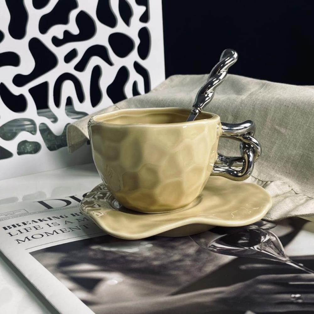 163-077 Чашка 280мл с блюдцем и ложкой в под.уп.(х24)