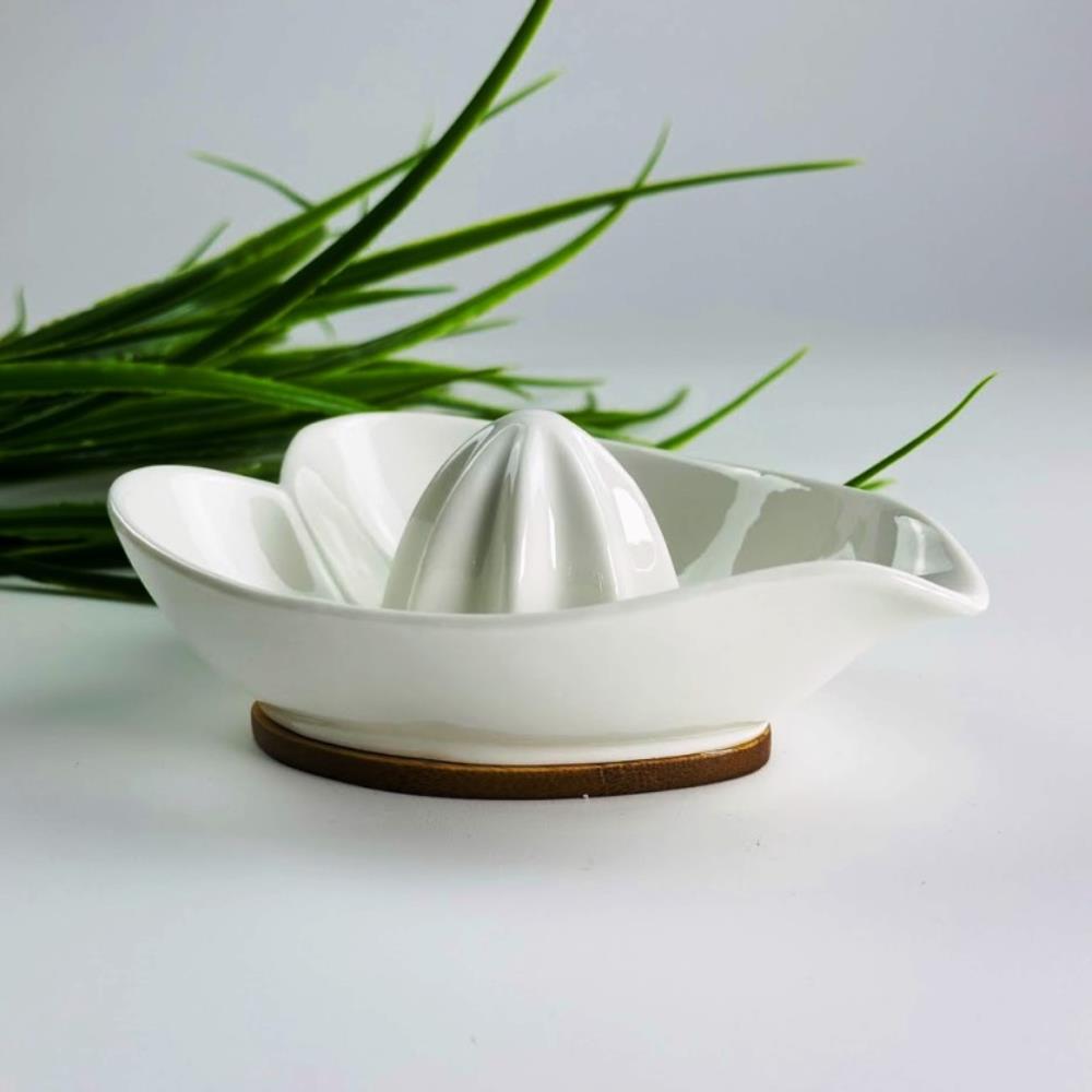 235-043 Соковыжималка для цитрусовых 14см на подставке TROPICAL в под.уп.(х36)Фарфор 235-043 Соковыжималка для цитрусовых 14см на подставке TROPICAL в под.уп.(х36)Фарфор